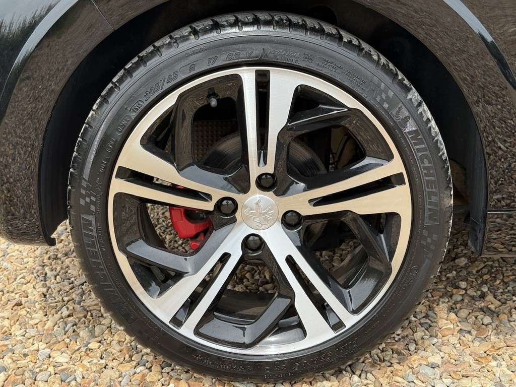 2018 PEUGEOT 208 2018 PEUGEOT 208