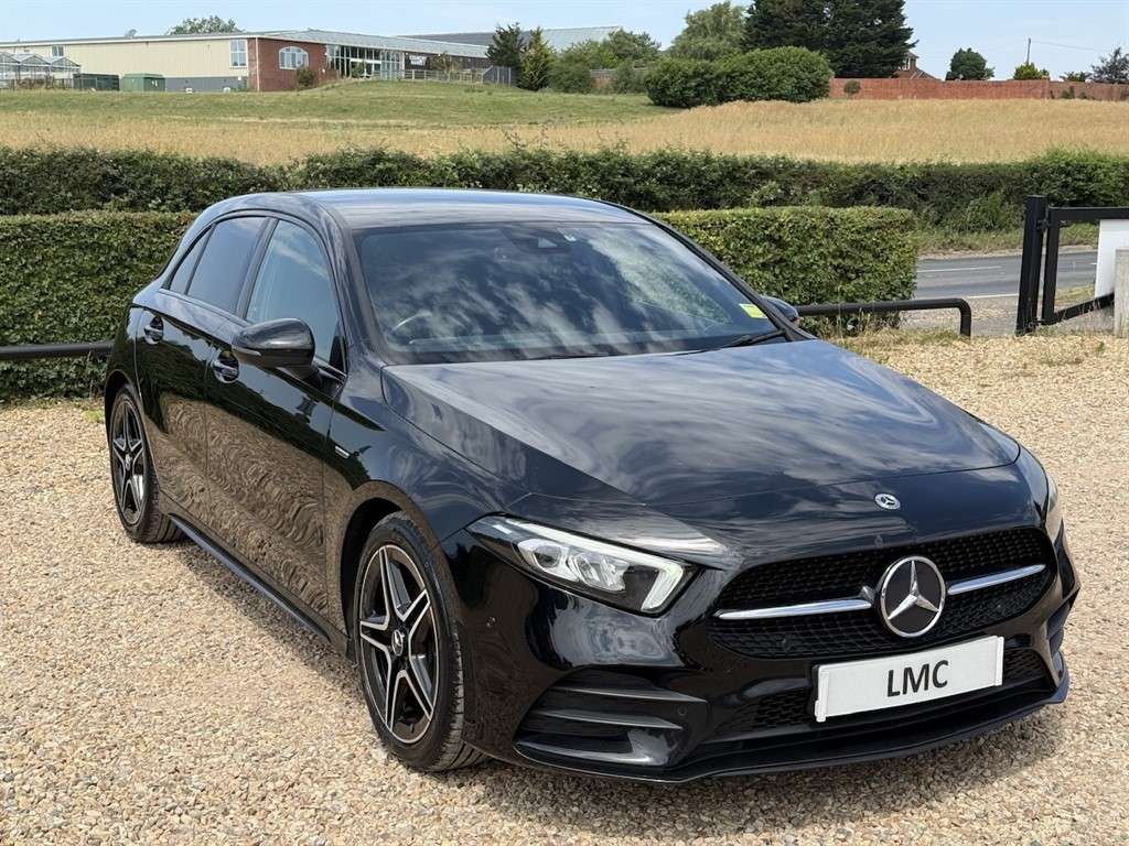 2022 MERCEDES A180 2022 MERCEDES A180