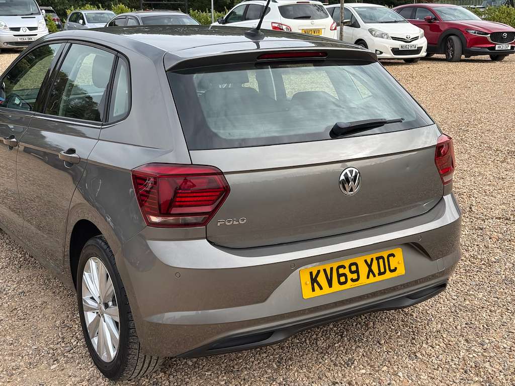 2019 VOLKSWAGEN POLO 2019 VOLKSWAGEN POLO