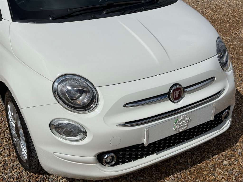 A 2021 FIAT 500 1.0 MHEV Lounge Hatchback 3dr Petrol Manual Euro 6 A 2021 FIAT 500 1.0 MHEV Lounge Hatchback 3dr Petrol Manual Euro 6