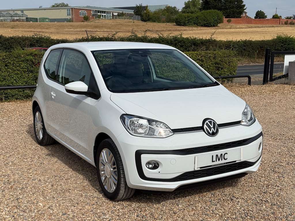 A 2021 VOLKSWAGEN UP 1.0 Hatchback 3dr Petrol Manual Euro 6 (s/s) (65 p A 2021 VOLKSWAGEN UP 1.0 Hatchback 3dr Petrol Manual Euro 6 (s/s) (65 p
