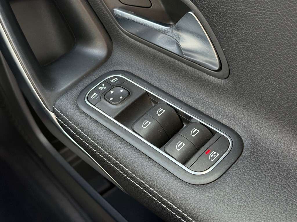 2018 MERCEDES A200 2018 MERCEDES A200