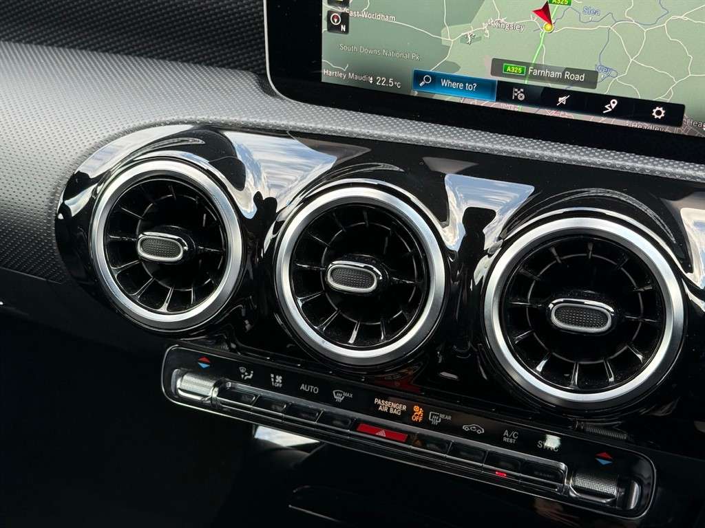 2018 MERCEDES A200 2018 MERCEDES A200