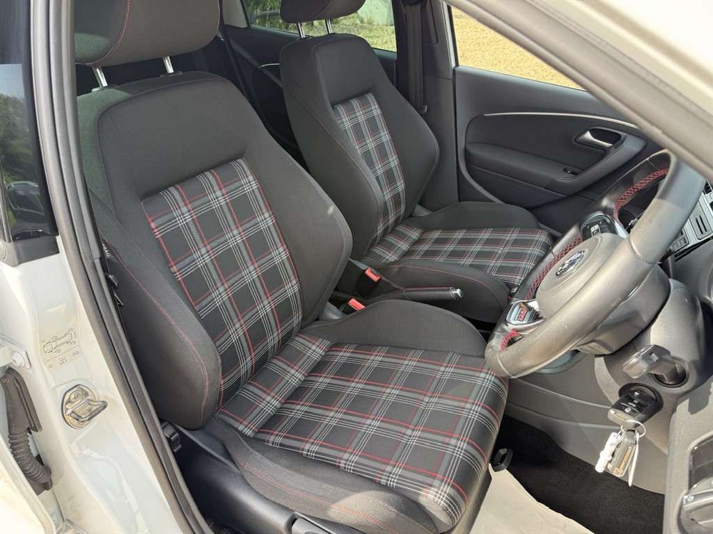 2016 VOLKSWAGEN POLO 2016 VOLKSWAGEN POLO