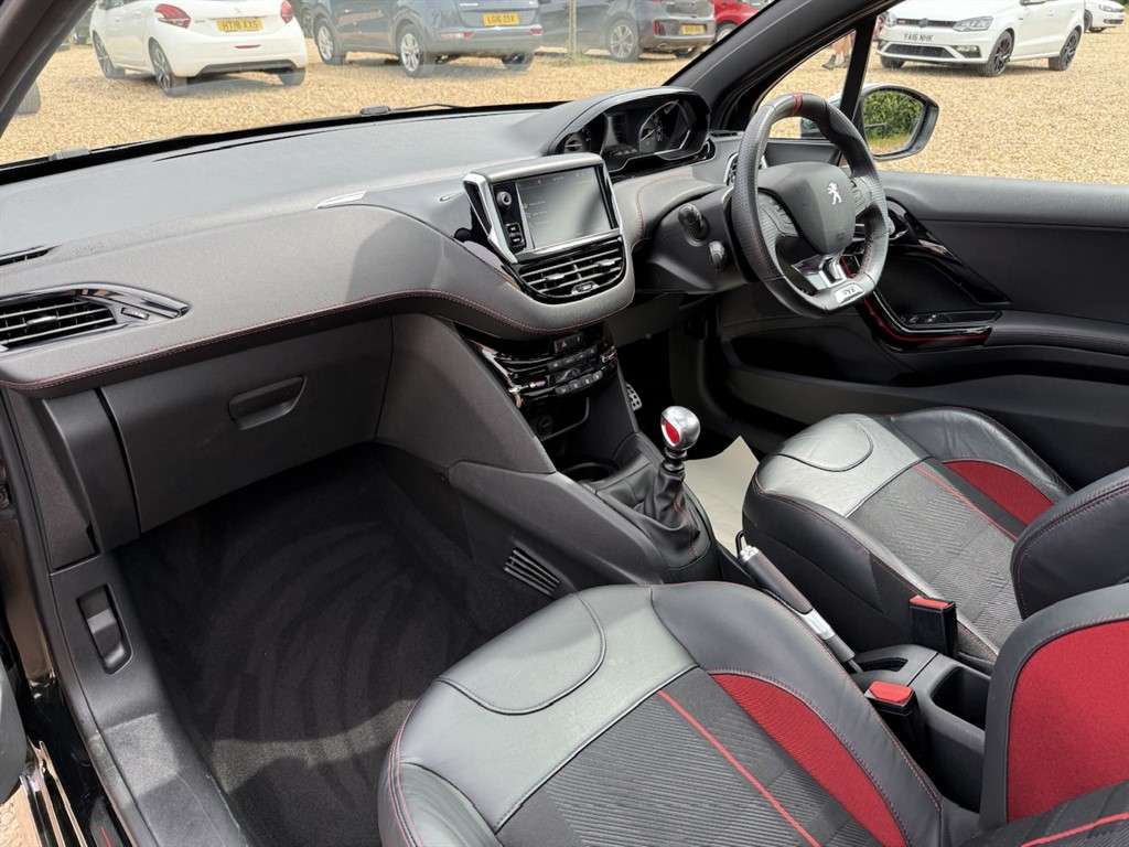 2018 PEUGEOT 208 2018 PEUGEOT 208