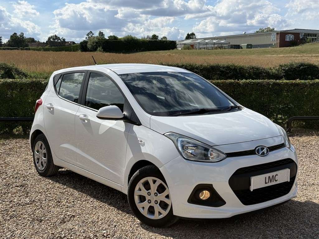 A 2015 HYUNDAI I10 1.0 SE Hatchback 5dr Petrol Manual Euro 6 (66 ps) A 2015 HYUNDAI I10 1.0 SE Hatchback 5dr Petrol Manual Euro 6 (66 ps)