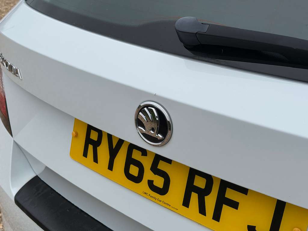2015 SKODA FABIA 2015 SKODA FABIA