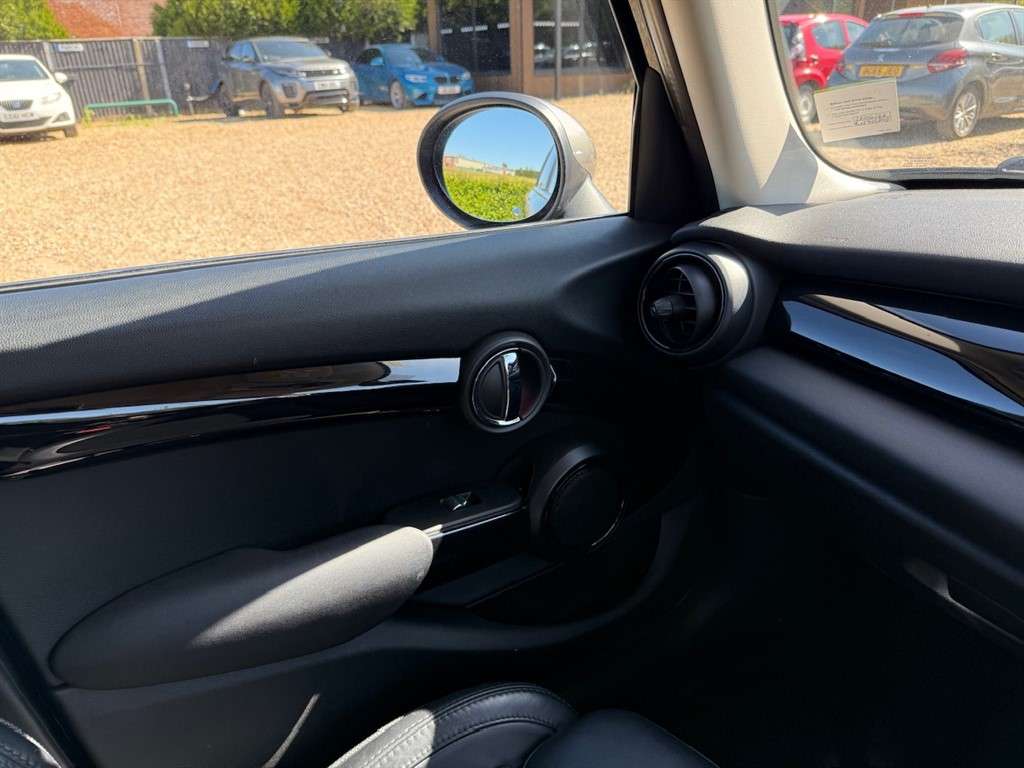 2018 MINI HATCH 2018 MINI HATCH