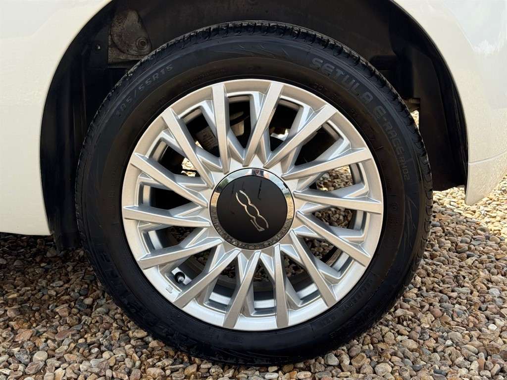 2021 FIAT 500 2021 FIAT 500