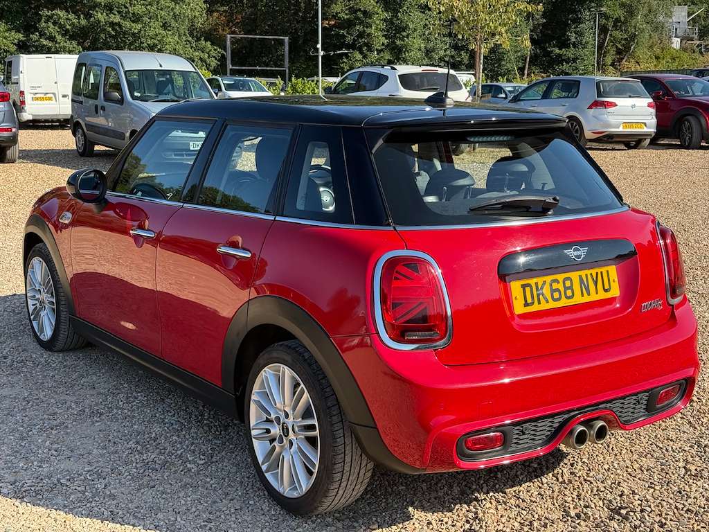 2018 MINI HATCH 2018 MINI HATCH