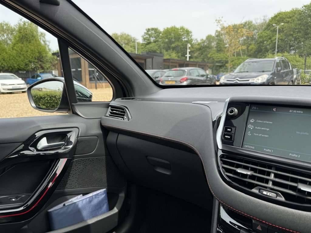 2018 PEUGEOT 208 2018 PEUGEOT 208