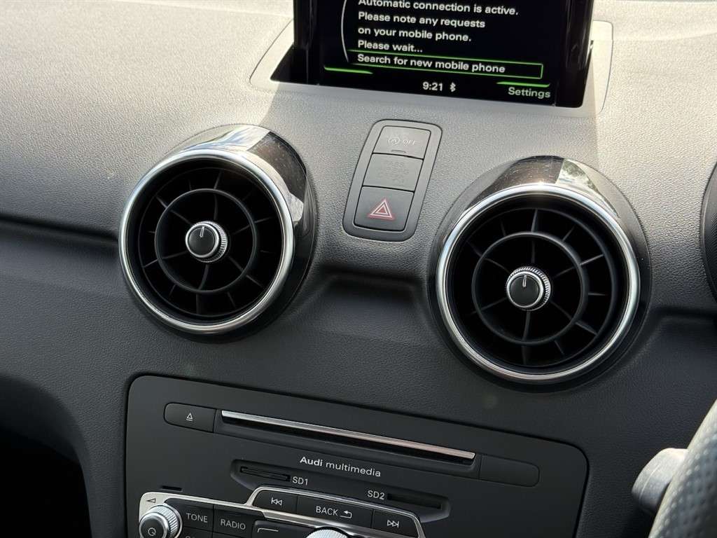 2017 AUDI A1 2017 AUDI A1