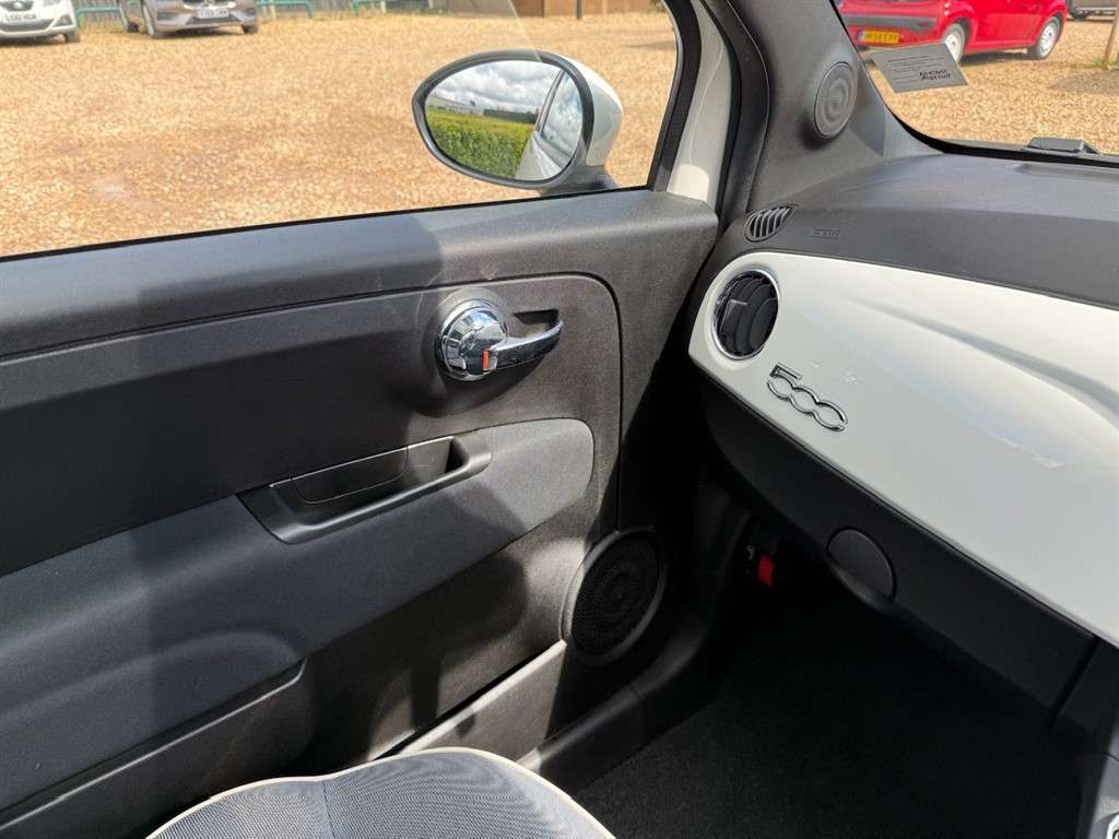 2021 FIAT 500 2021 FIAT 500