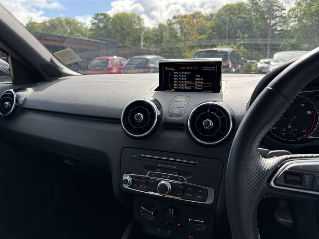 2017 AUDI A1 2017 AUDI A1