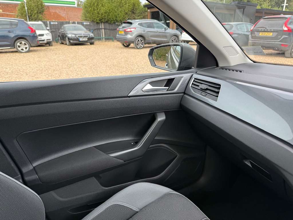 2019 VOLKSWAGEN POLO 2019 VOLKSWAGEN POLO