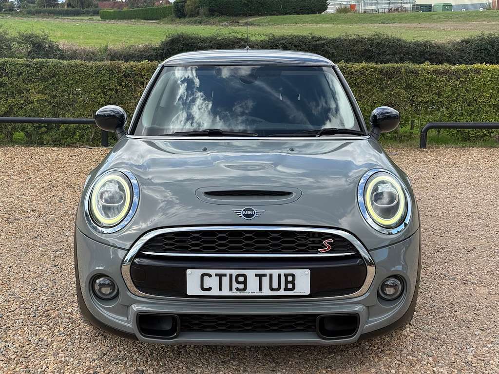 A 2019 MINI HATCH 2.0 Cooper S Classic Hatchback 3dr Petrol Steptron A 2019 MINI HATCH 2.0 Cooper S Classic Hatchback 3dr Petrol Steptron