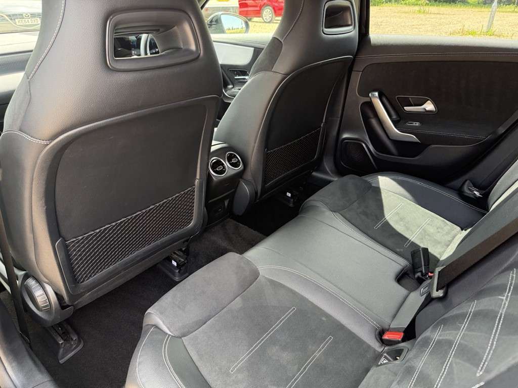 2022 MERCEDES A180 2022 MERCEDES A180