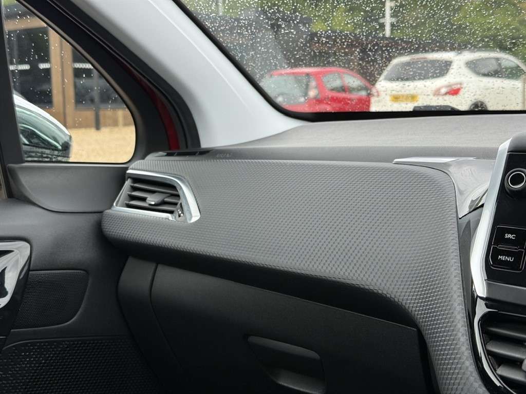 2016 PEUGEOT 208 2016 PEUGEOT 208
