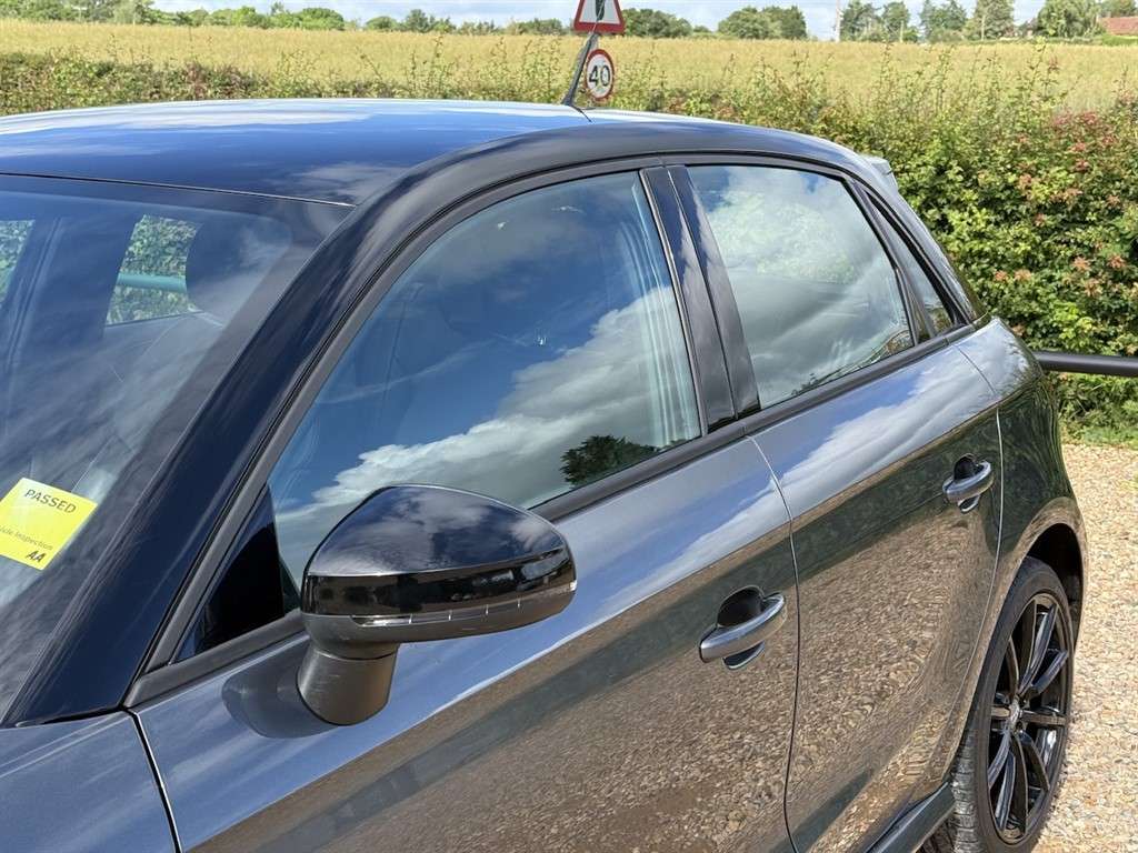 2017 AUDI A1 2017 AUDI A1