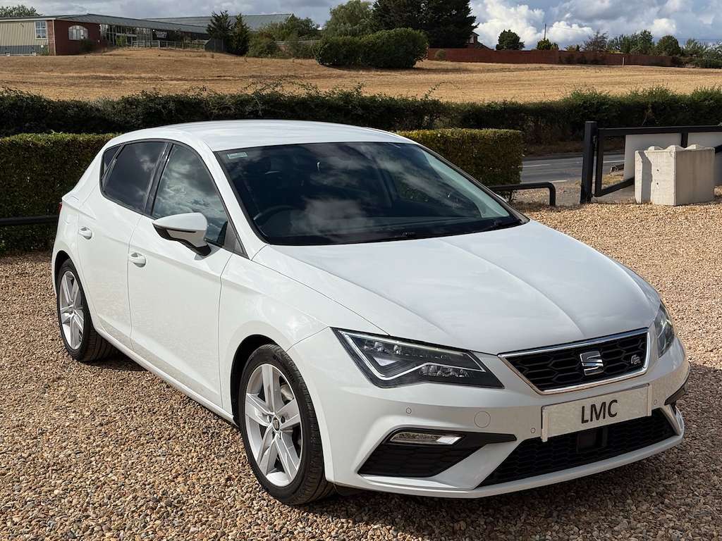A 2019 SEAT LEON 1.5 TSI EVO FR Hatchback 5dr Petrol Manual Euro 6 A 2019 SEAT LEON 1.5 TSI EVO FR Hatchback 5dr Petrol Manual Euro 6