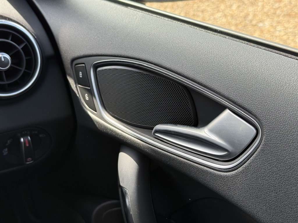 2017 AUDI A1 2017 AUDI A1