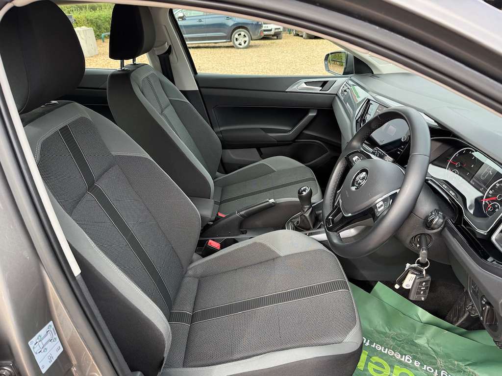 2019 VOLKSWAGEN POLO 2019 VOLKSWAGEN POLO