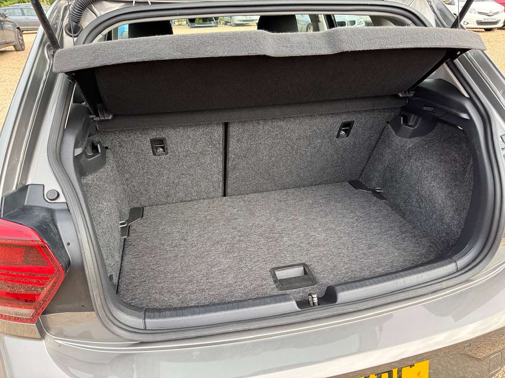 2019 VOLKSWAGEN POLO 2019 VOLKSWAGEN POLO