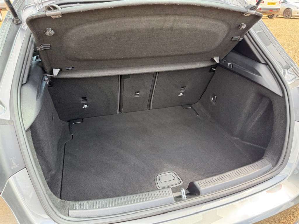 2018 MERCEDES A200 2018 MERCEDES A200