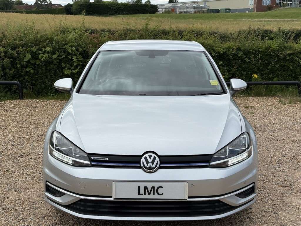 A 2019 VOLKSWAGEN GOLF 1.5 TSI EVO SE Nav Hatchback 5dr Petrol Manual Eur A 2019 VOLKSWAGEN GOLF 1.5 TSI EVO SE Nav Hatchback 5dr Petrol Manual Eur