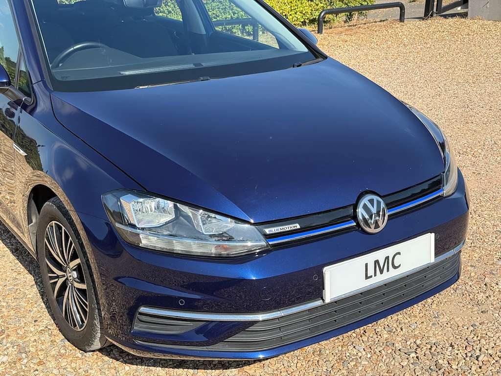 A 2018 VOLKSWAGEN GOLF 1.5 TSI EVO SE Nav Hatchback 5dr Petrol Manual Eur A 2018 VOLKSWAGEN GOLF 1.5 TSI EVO SE Nav Hatchback 5dr Petrol Manual Eur