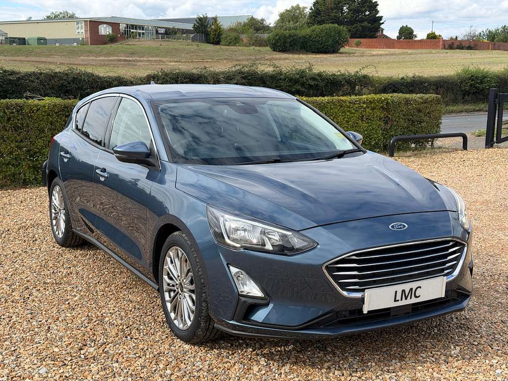 A 2019 FORD FOCUS 1.0T EcoBoost Titanium X Hatchback 5dr Petrol Manu A 2019 FORD FOCUS 1.0T EcoBoost Titanium X Hatchback 5dr Petrol Manu