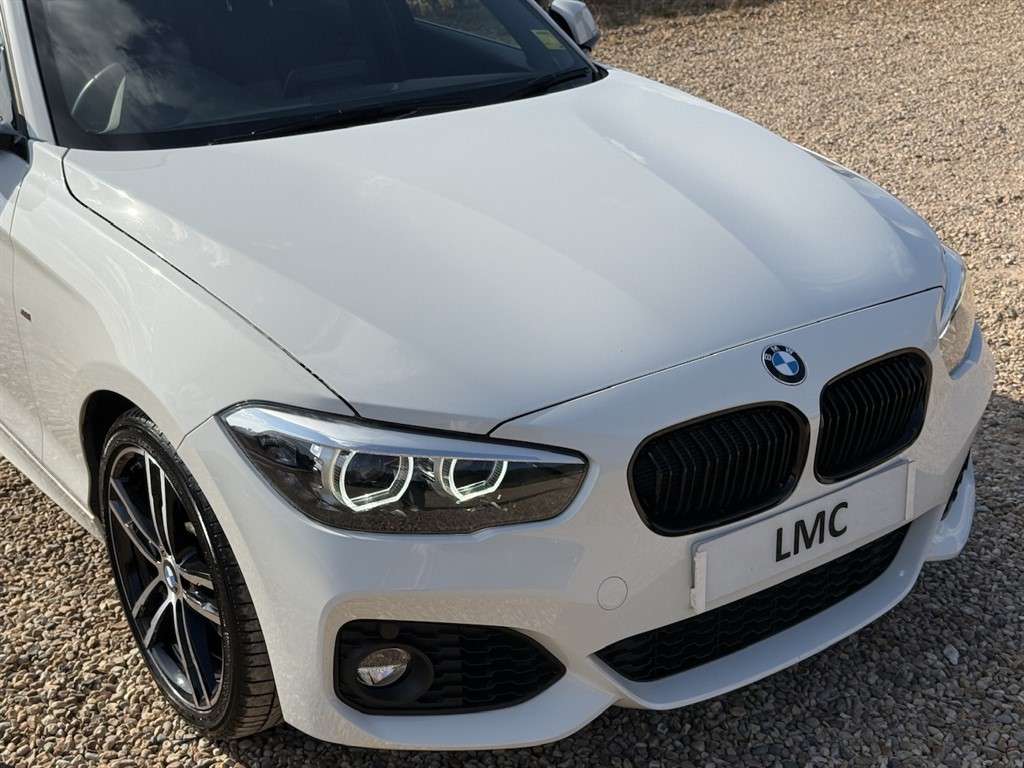 A 2019 BMW 1 SERIES 1.5 118i GPF M Sport Shadow Edition Hatchback 5dr A 2019 BMW 1 SERIES 1.5 118i GPF M Sport Shadow Edition Hatchback 5dr