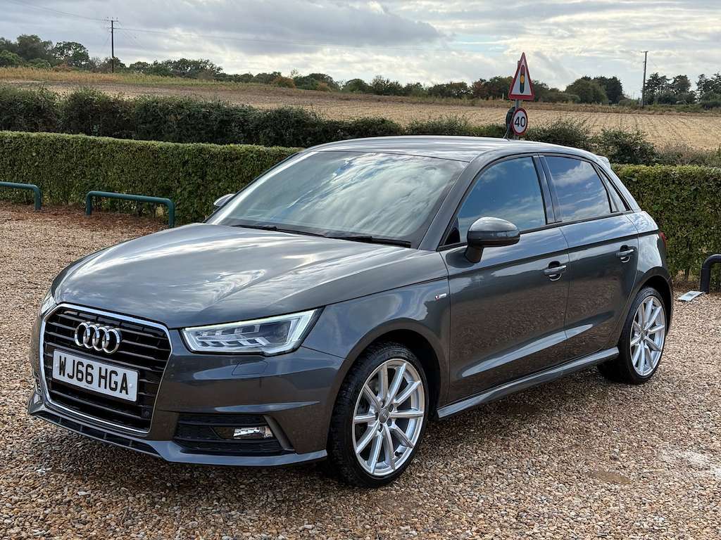 2016 AUDI A1 2016 AUDI A1