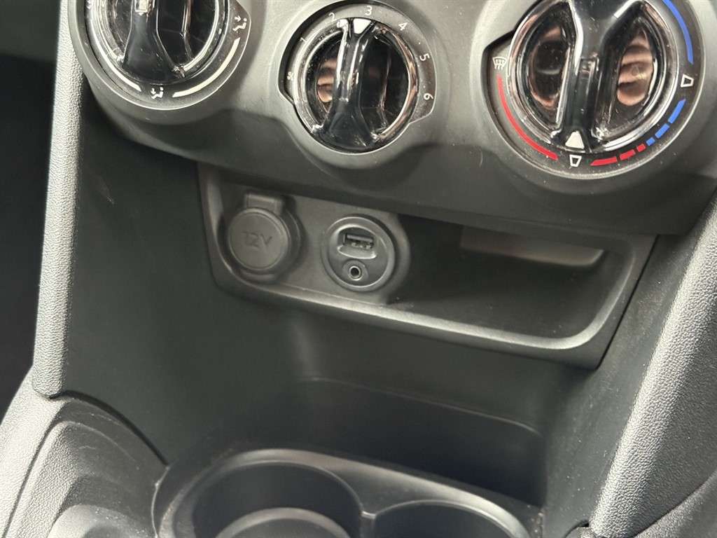 2016 PEUGEOT 208 2016 PEUGEOT 208