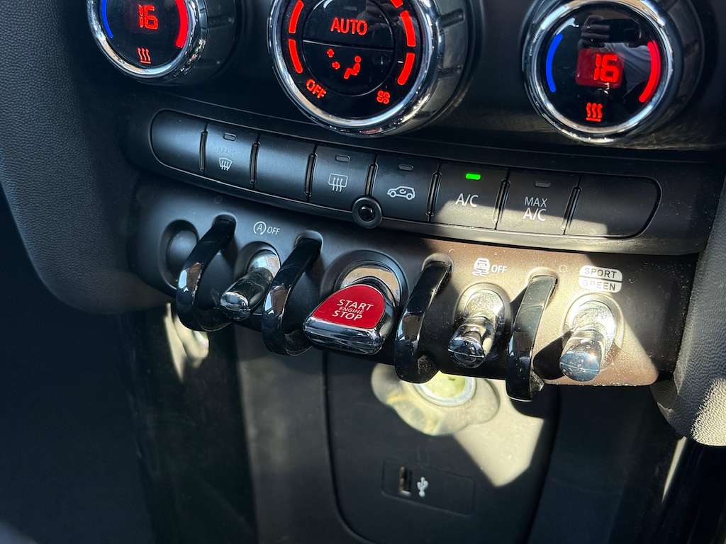 2018 MINI HATCH 2018 MINI HATCH