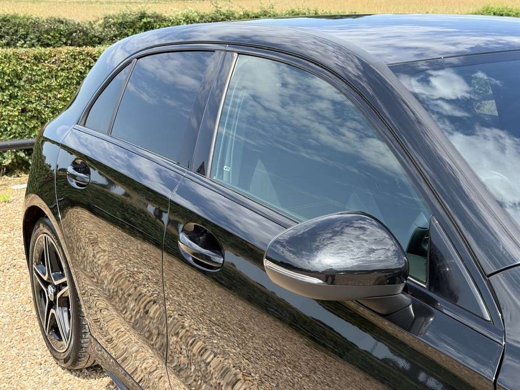 2022 MERCEDES A180 2022 MERCEDES A180