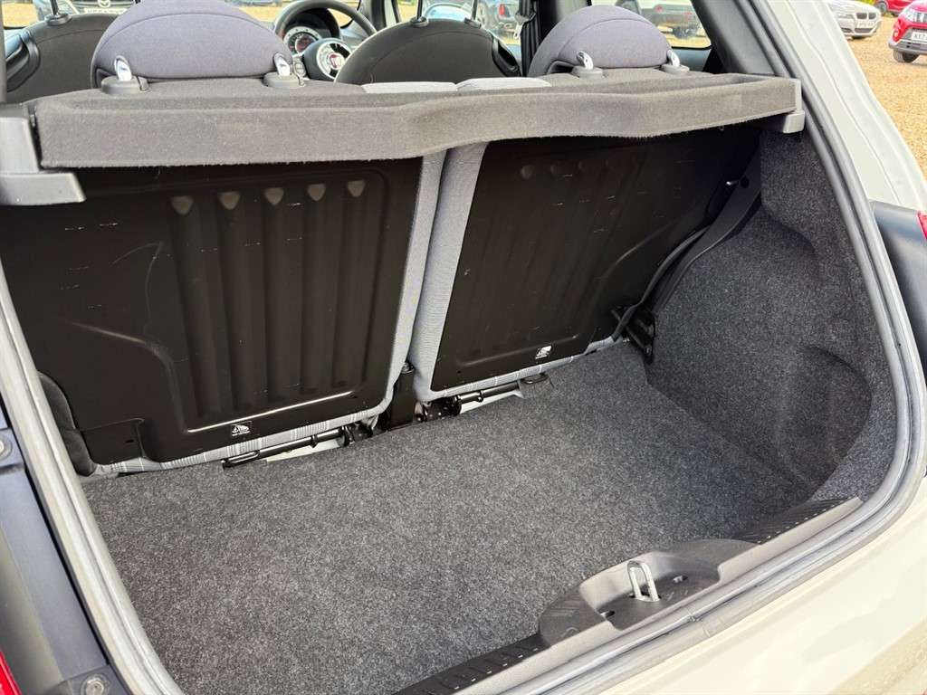 2021 FIAT 500 2021 FIAT 500