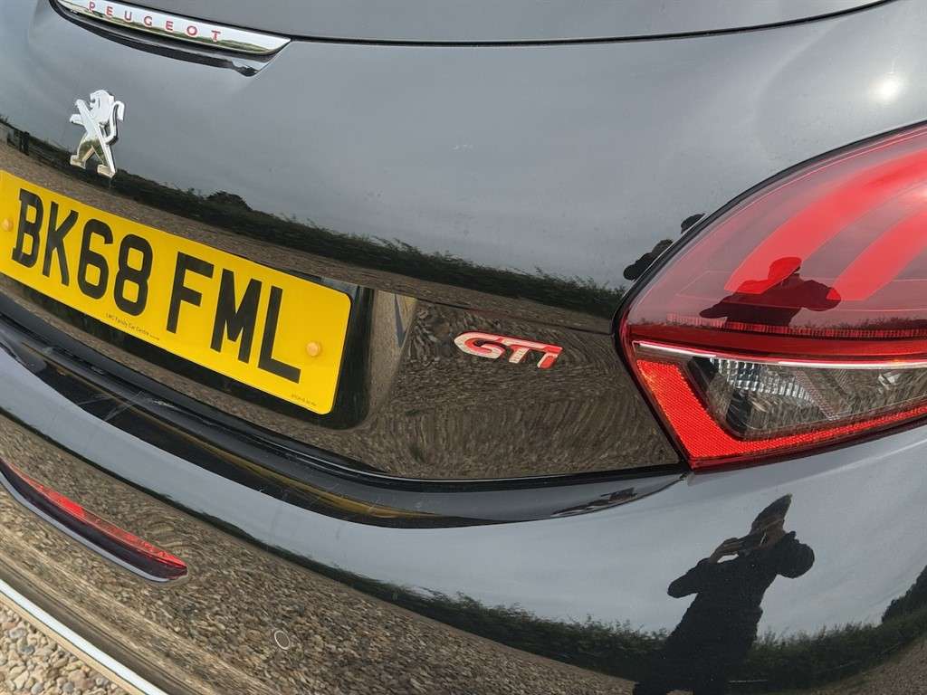 2018 PEUGEOT 208 2018 PEUGEOT 208