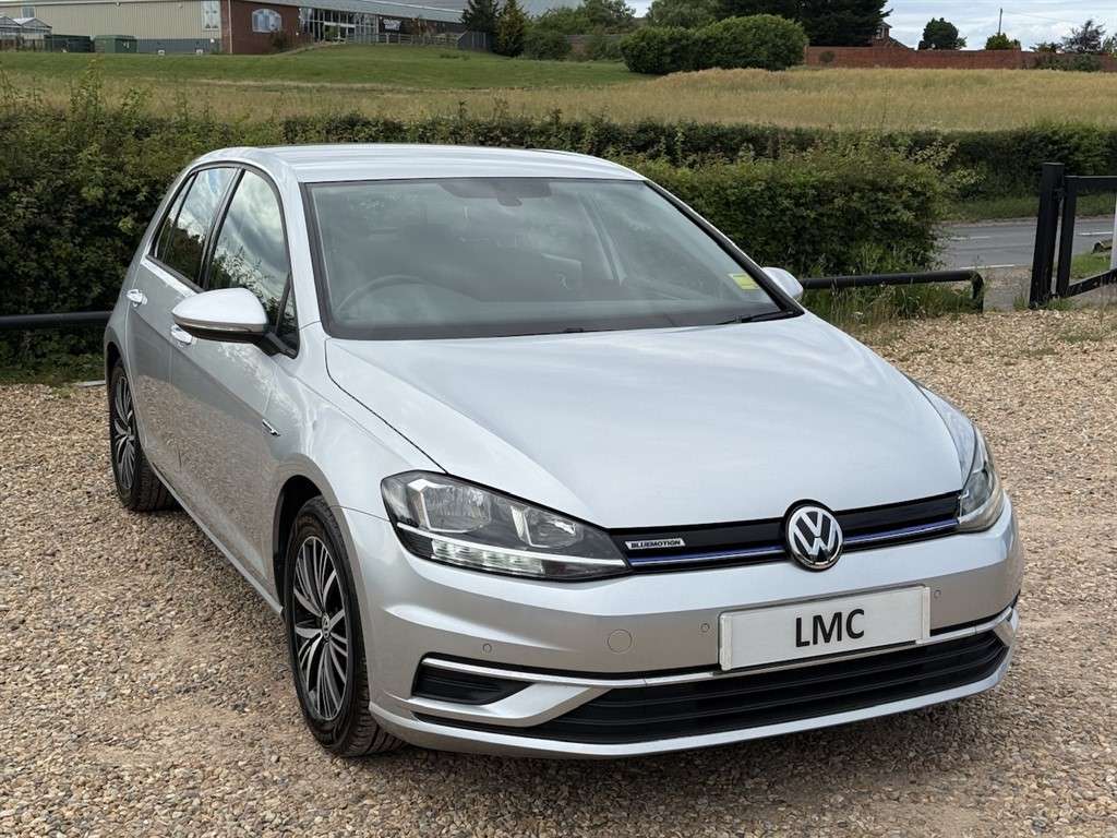 A 2019 VOLKSWAGEN GOLF 1.5 TSI EVO SE Nav Hatchback 5dr Petrol Manual Eur A 2019 VOLKSWAGEN GOLF 1.5 TSI EVO SE Nav Hatchback 5dr Petrol Manual Eur
