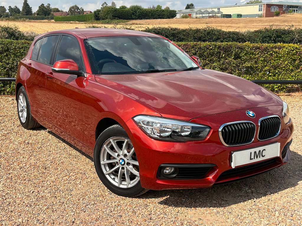 A 2019 BMW 1 SERIES 1.5 118i GPF SE Hatchback 5dr Petrol Manual Euro 6 A 2019 BMW 1 SERIES 1.5 118i GPF SE Hatchback 5dr Petrol Manual Euro 6