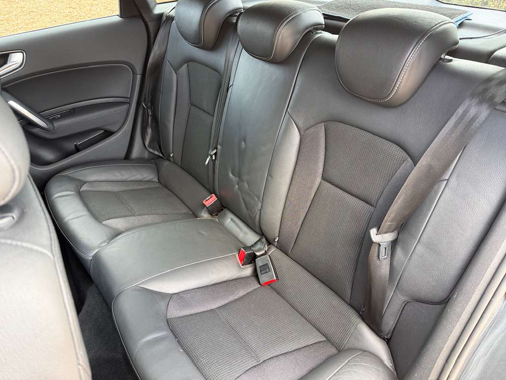2016 AUDI A1 2016 AUDI A1