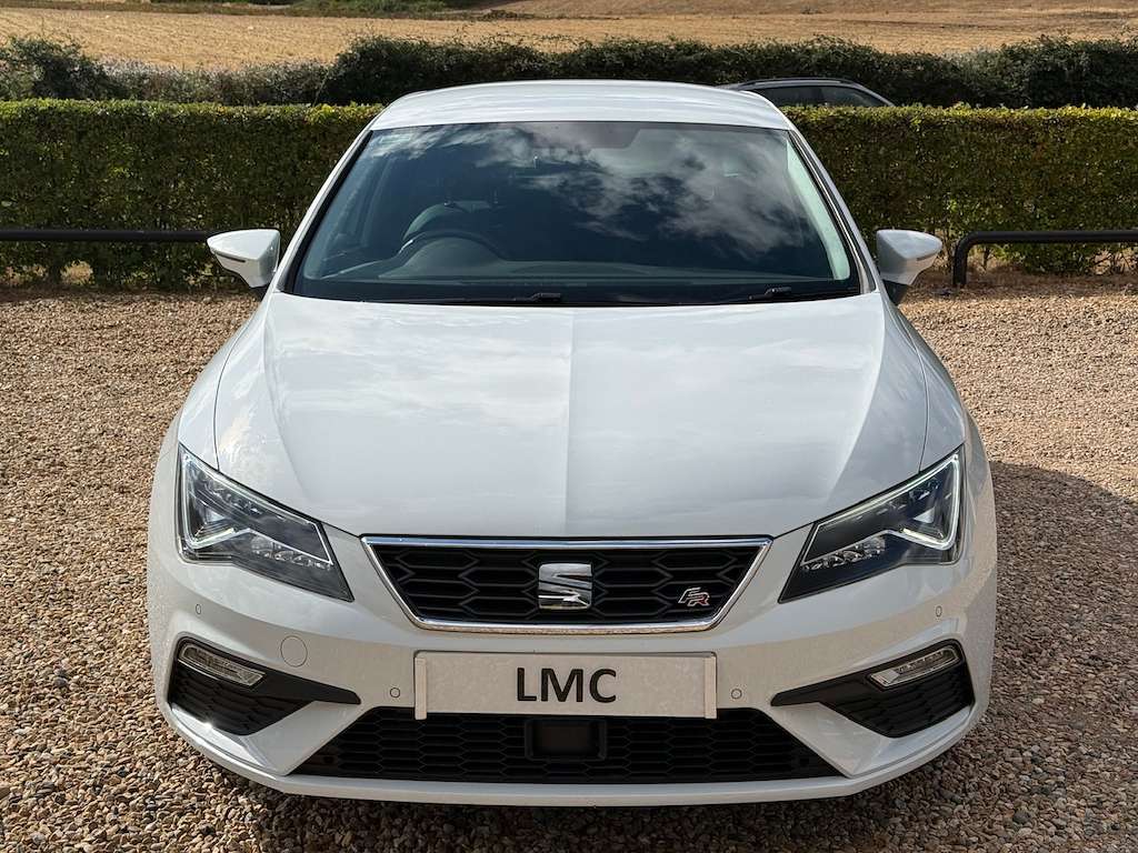 A 2019 SEAT LEON 1.5 TSI EVO FR Hatchback 5dr Petrol Manual Euro 6 A 2019 SEAT LEON 1.5 TSI EVO FR Hatchback 5dr Petrol Manual Euro 6
