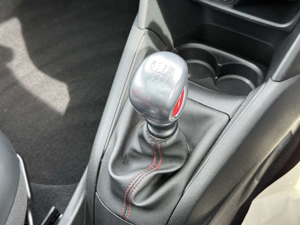 2018 PEUGEOT 208 2018 PEUGEOT 208