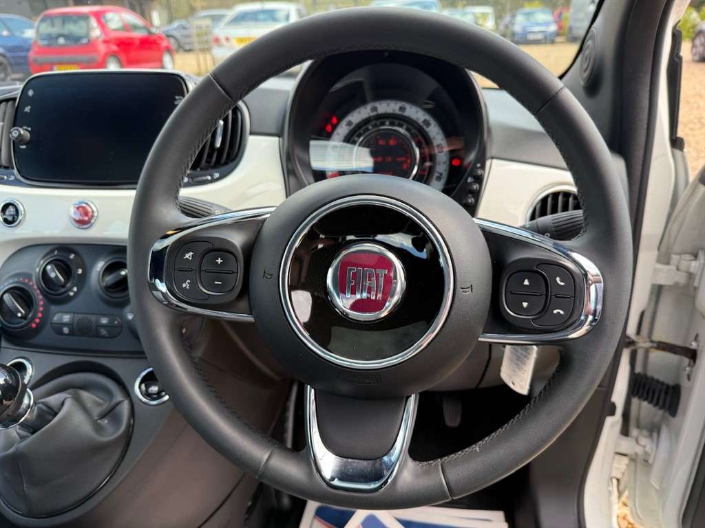 2021 FIAT 500 2021 FIAT 500