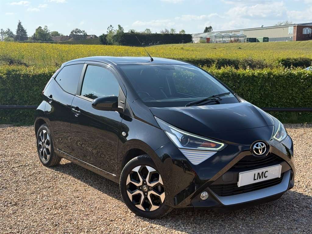 A 2018 TOYOTA AYGO 1.0 VVT-i x-plore Hatchback 5dr Petrol Manual Euro A 2018 TOYOTA AYGO 1.0 VVT-i x-plore Hatchback 5dr Petrol Manual Euro