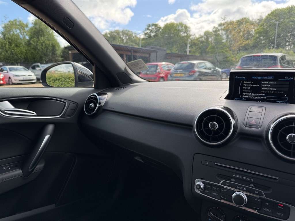 2017 AUDI A1 2017 AUDI A1