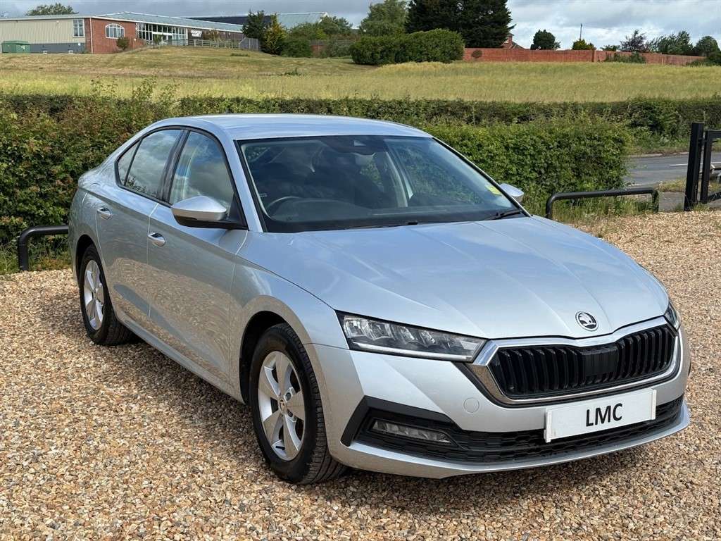 A 2021 SKODA OCTAVIA 1.5 TSI ACT SE First Edition Hatchback 5dr Petrol A 2021 SKODA OCTAVIA 1.5 TSI ACT SE First Edition Hatchback 5dr Petrol