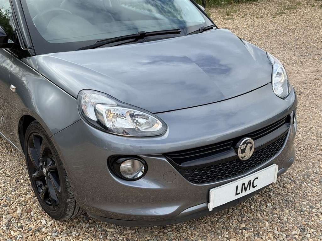 A 2019 VAUXHALL ADAM 1.2i Griffin Hatchback 3dr Petrol Manual Euro 6 (7 A 2019 VAUXHALL ADAM 1.2i Griffin Hatchback 3dr Petrol Manual Euro 6 (7