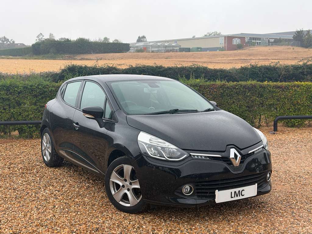 A 2016 RENAULT CLIO 1.2 16V Dynamique Nav Hatchback 5dr Petrol Manual A 2016 RENAULT CLIO 1.2 16V Dynamique Nav Hatchback 5dr Petrol Manual