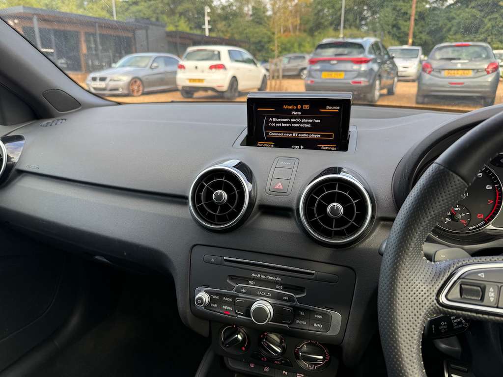 2016 AUDI A1 2016 AUDI A1